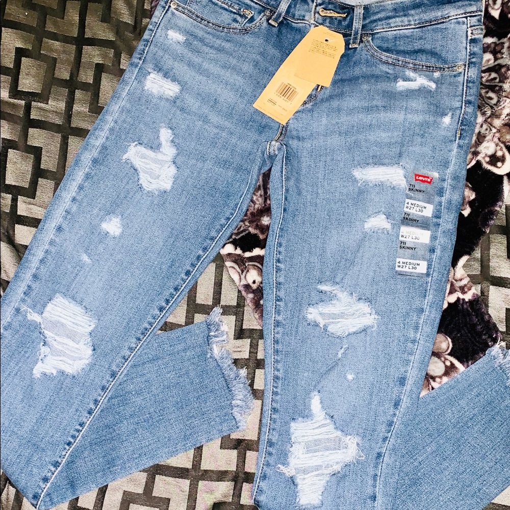 Women’s 711 Levi’s